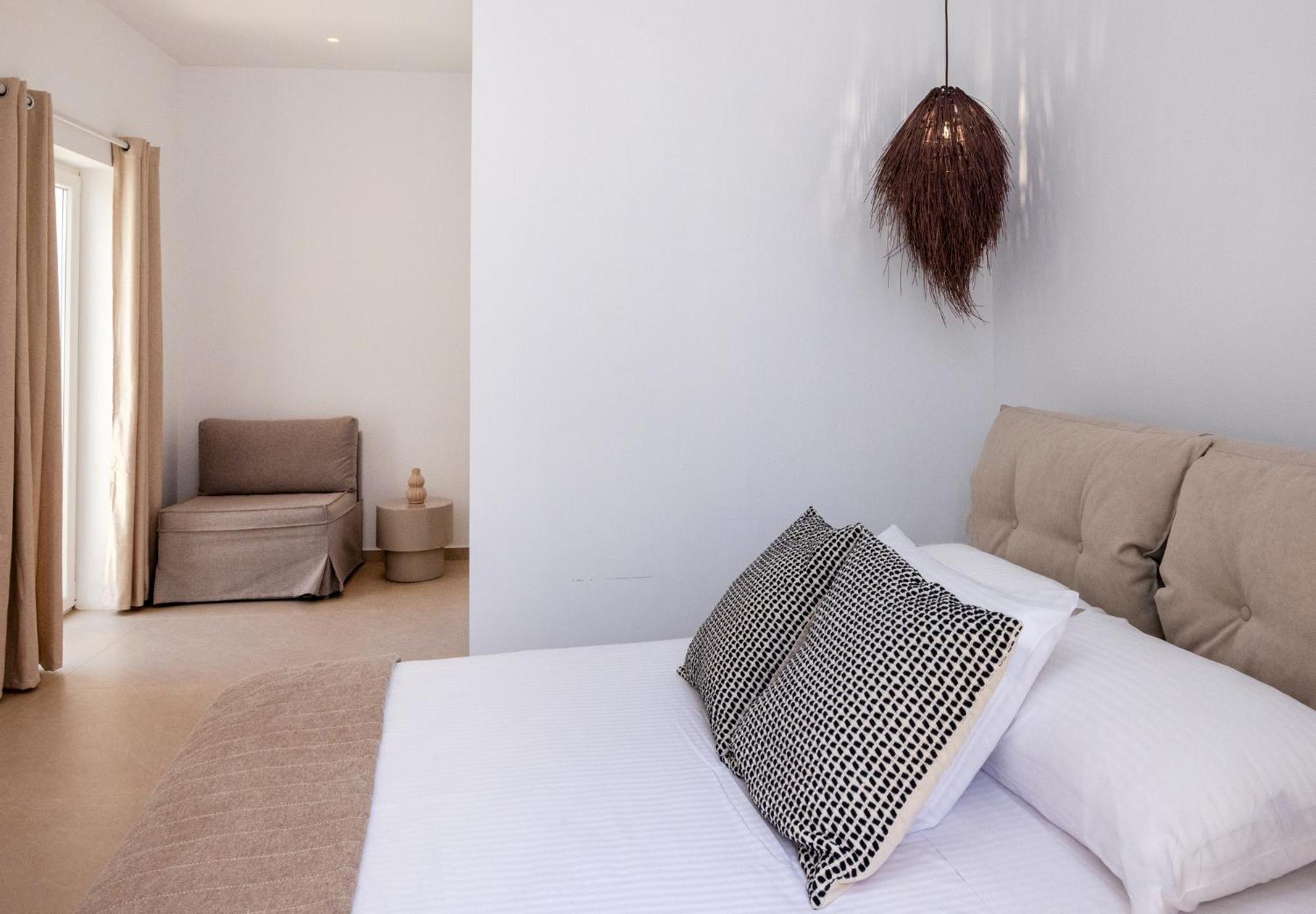 Alora Suites Tínos Quarto foto